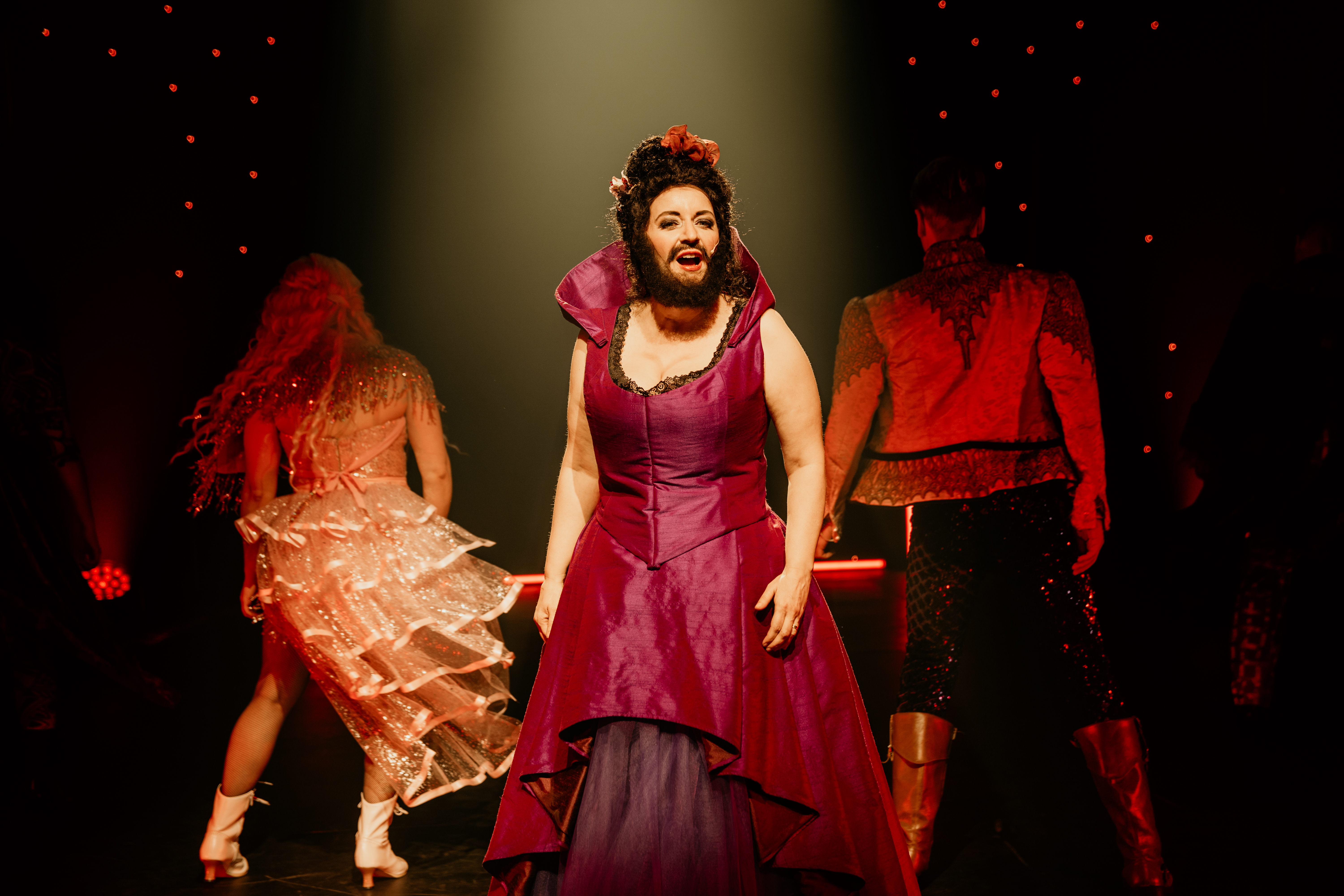 This is THE GREATEST SHOW!
